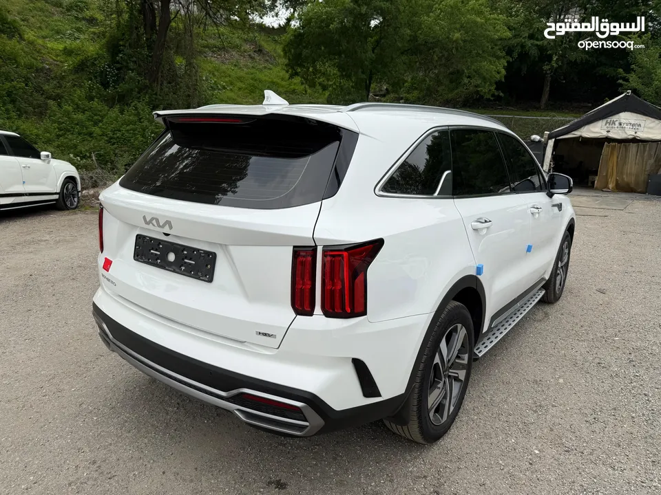 كيا سورينتو 2023 هايبرد  (Haybrid HEV) AWD 4/4كهرباء+بنزين  1600cc بزنس