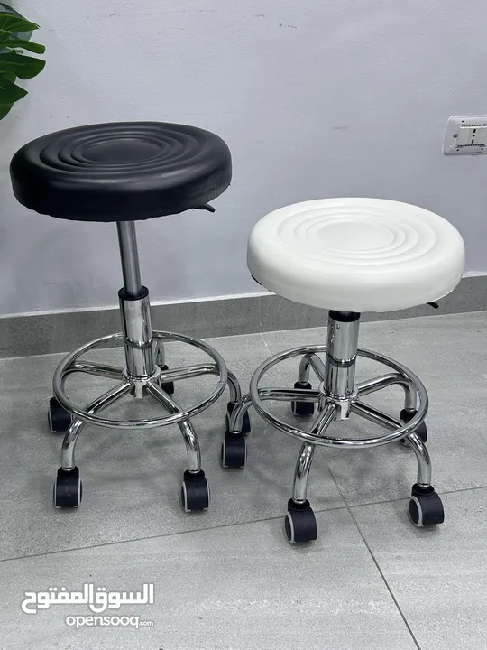 كراسي طبيب كراسي مختبر كرسي فوم مختبر عالي الجودة ومتوفر مع ظهر باللونين الابيض واسود باقل اسعار