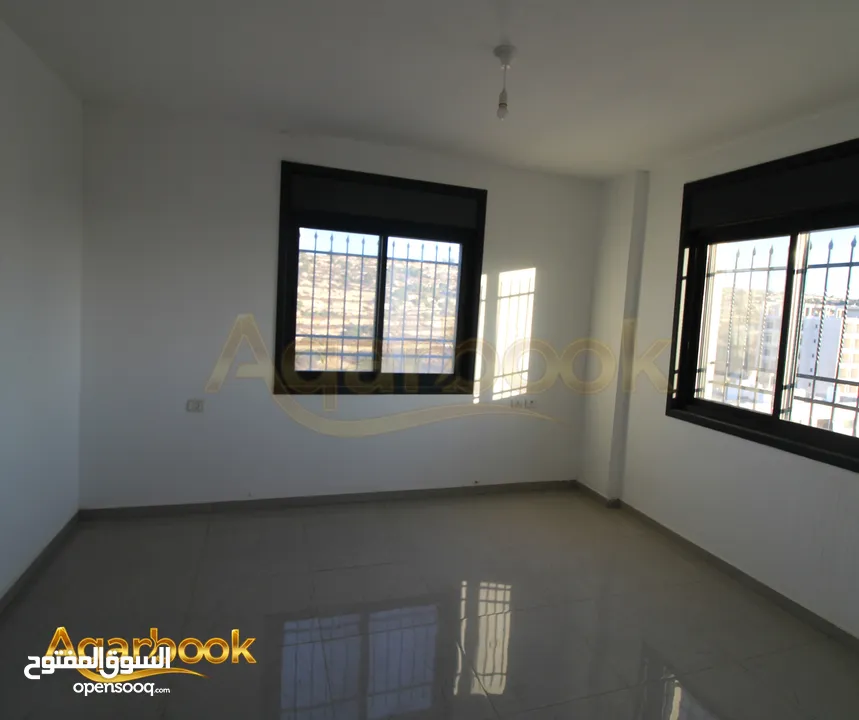 دوبلكس بتشطيب فاخر للبيع   بيرزيت – قرب كازية الفيين