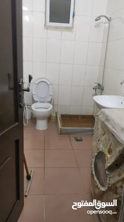 بيت طابق اول
