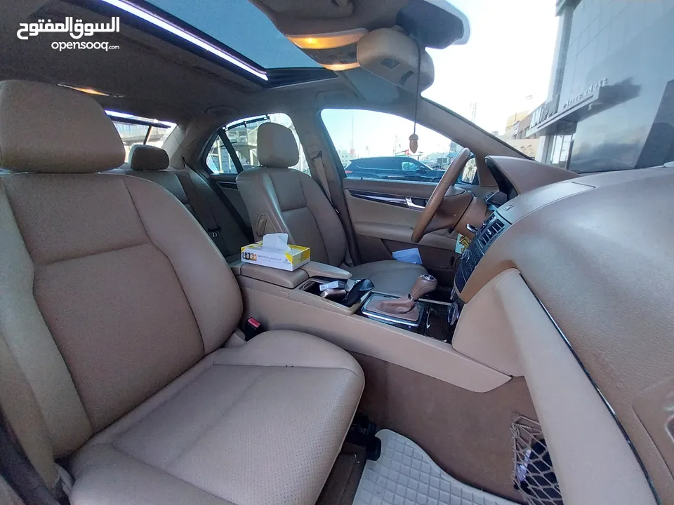 Mercedes-Benz C200 وارد الوكالة و صيانة الوكالة