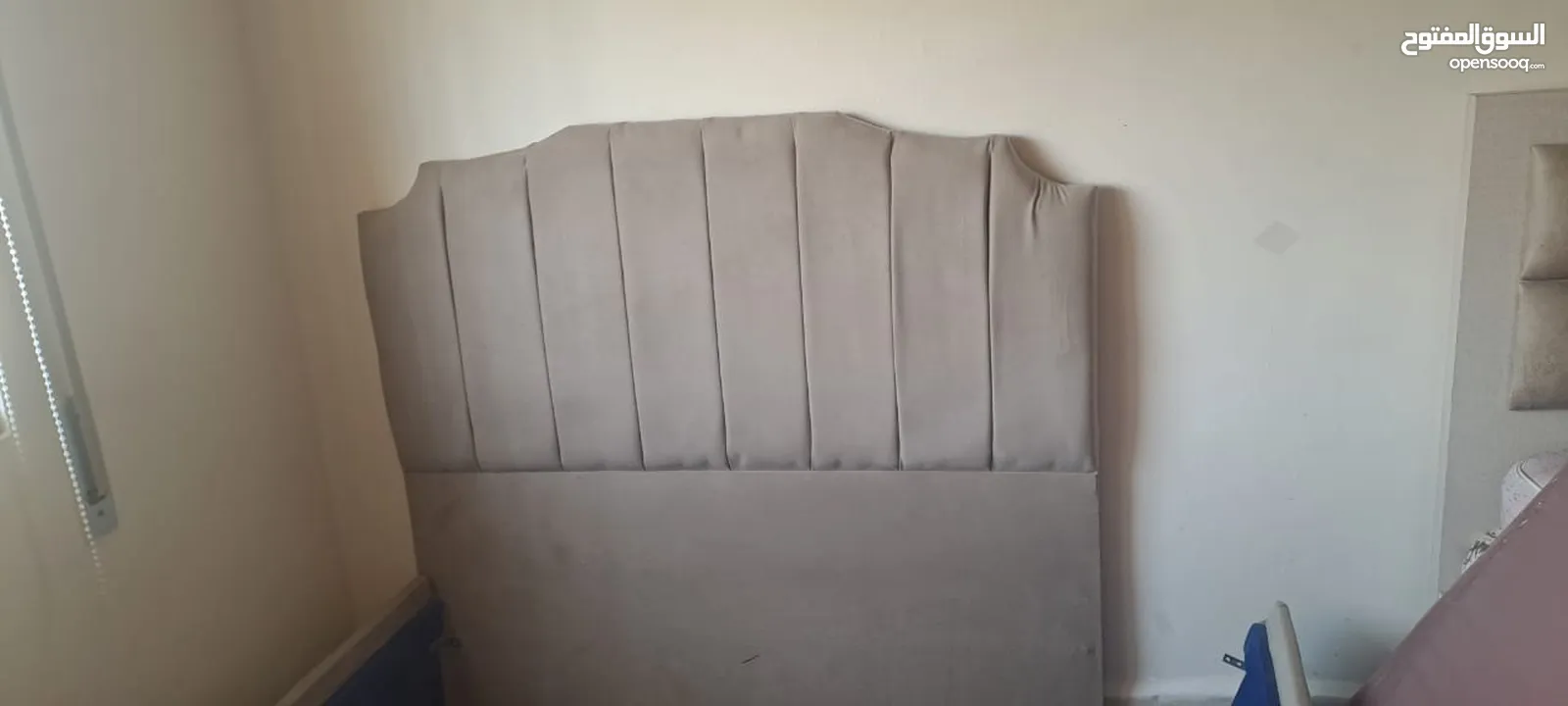 تخت مفرد ونص