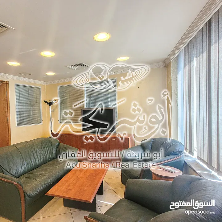مكتب فاخر بالصويفية مجهز بالكامل للبيع او للايجار من المالك مباشرة