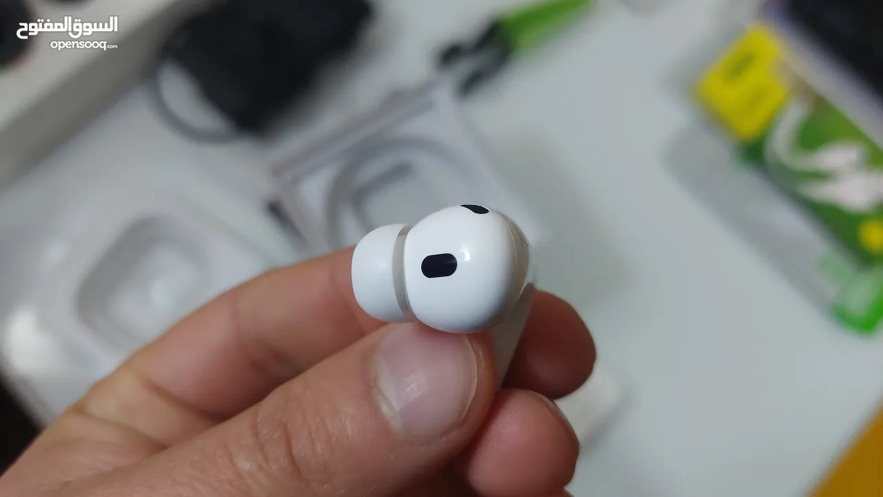 سماعة airpods G2 الاصدار التانى سيمى اوريجينال لسماعة apple  يعنى نسخه طبق الاصل من سماعة ابل