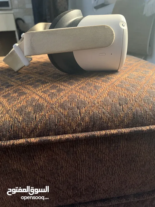 Meta quest 2 vr مستعمل