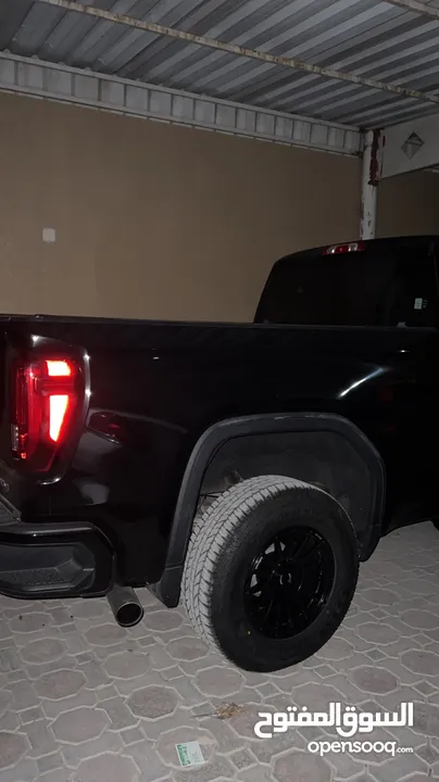 GMC SIERRA 2021 140,000