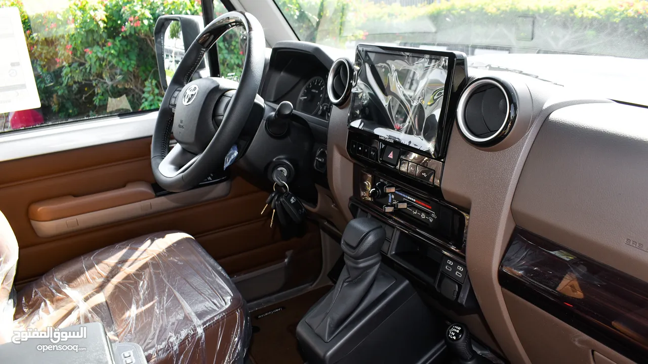 Toyota Land Cruiser Hard Top   71 - 3 DOORS V6 4.0L PETROL 2024