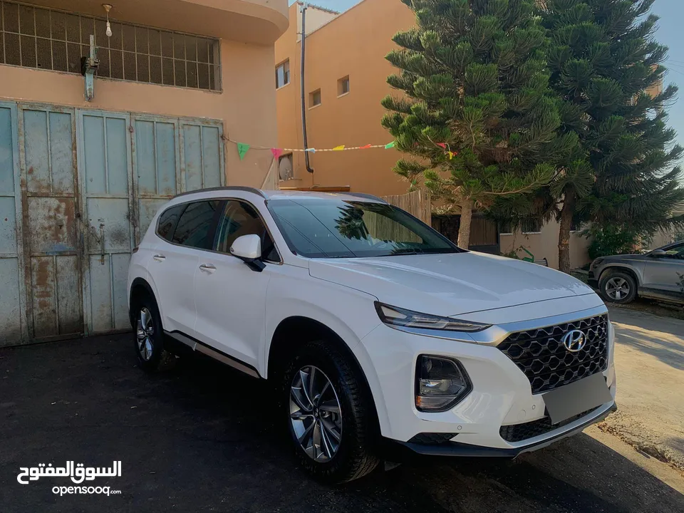 سنتافي 2019بالرخصة ركاب 6+1دهان شركة عداد 45الف فل فل اضافات ومواصفات ماتور 2000_ديزل امكانية البدل