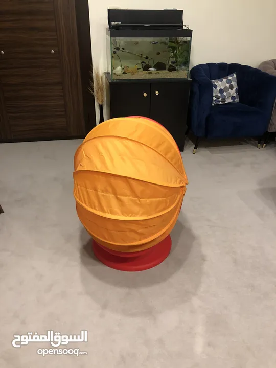 كرسي أيكيا شكل بيضة مع مظلة (Egg Chair) دوّار عدد 2 (لون أحمر وبرتقالي) شراء من بريطانيا للبيع
