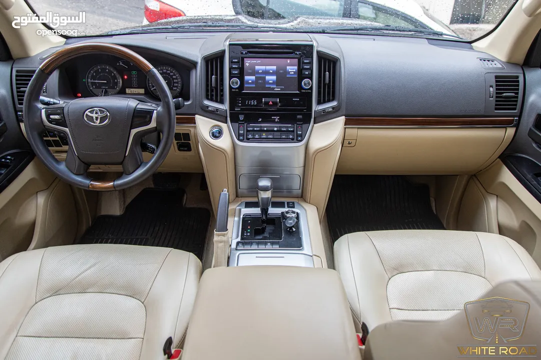 Toyota Land Cruiser 2016 Gx-r V8   السيارة بحالة الوكالة و قطعت مسافة 116,000 كم فقط