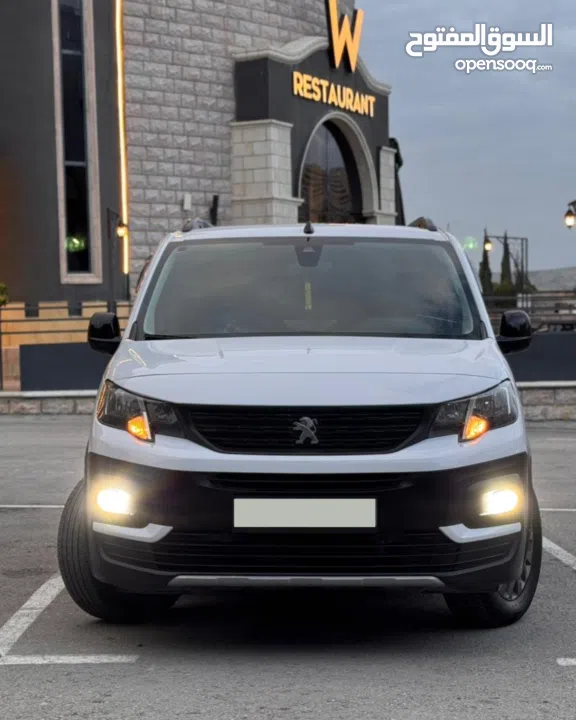 بيجو ريفتر 2023