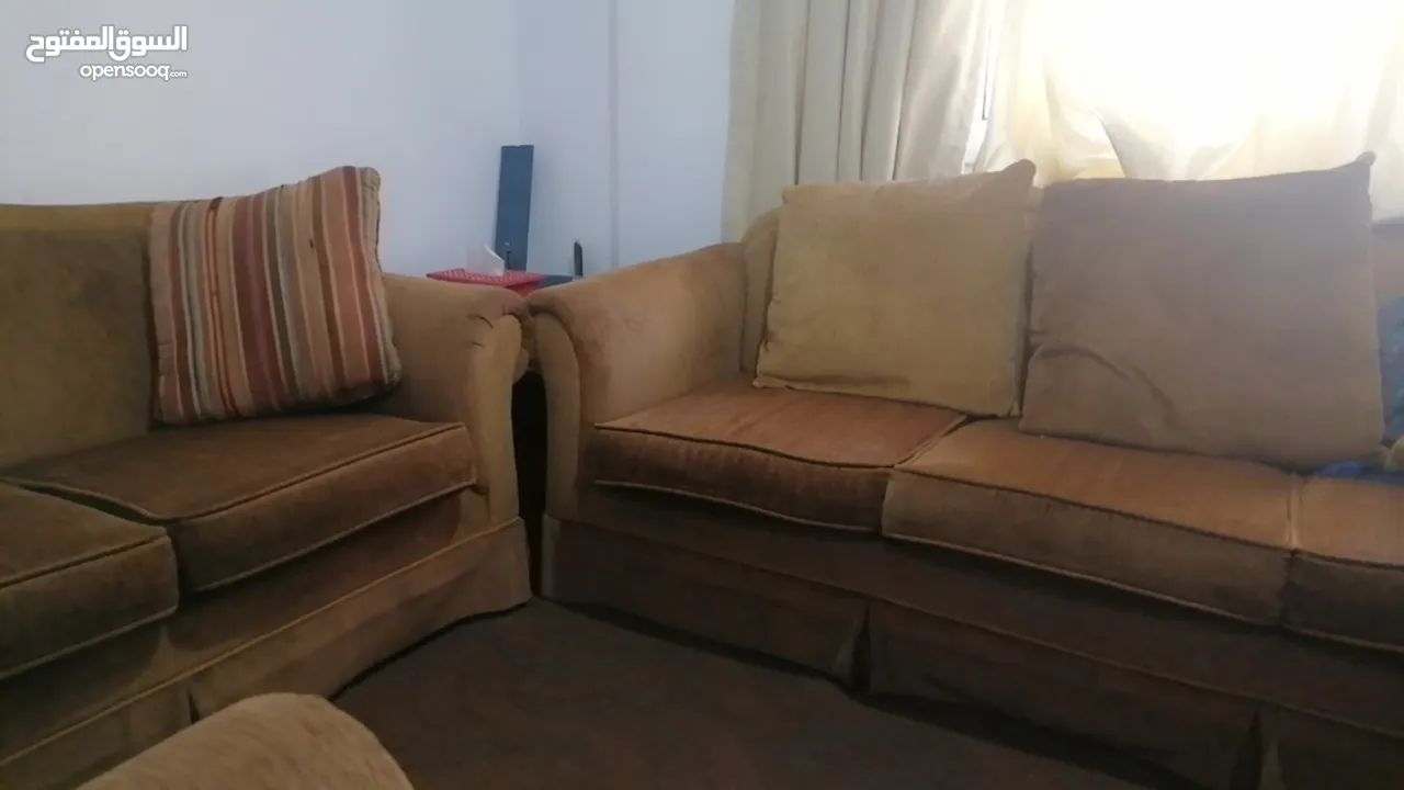 طقم كنب 7 مقاعد للبيع