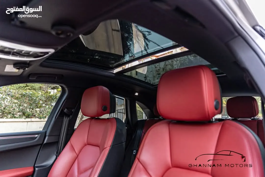Porsche Mecan 2.0L Turbo وارد وكالة نقل