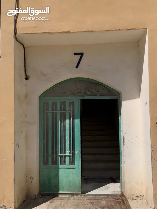 عماره اربع شقق للبيع بسعر طري