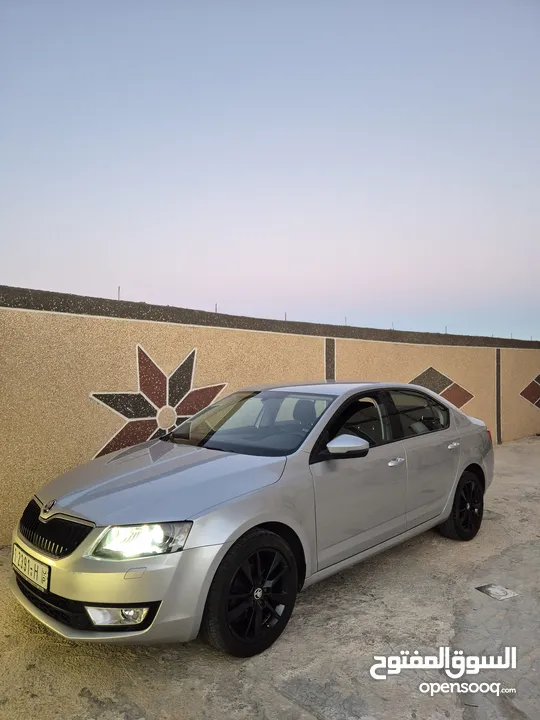 اوكتافيا 2015 ترخيص 2015 مطور 1600 ديزل  كير عادي