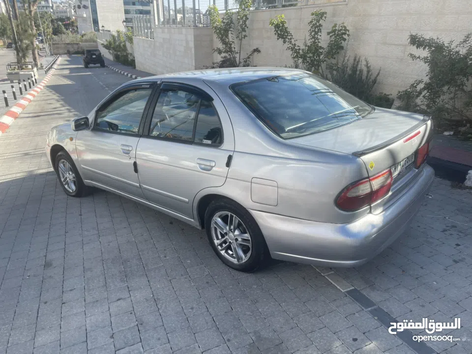 نيسان الميرا موديل 2000