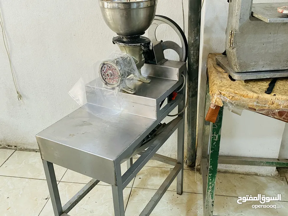 ملحمة للبيع مع كامل المعدات لعدم التفرغ