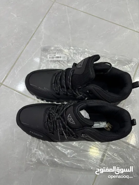 للبيع حذاء جديد مقاس 46 شبيه سفتي  for sale new shoes same safety