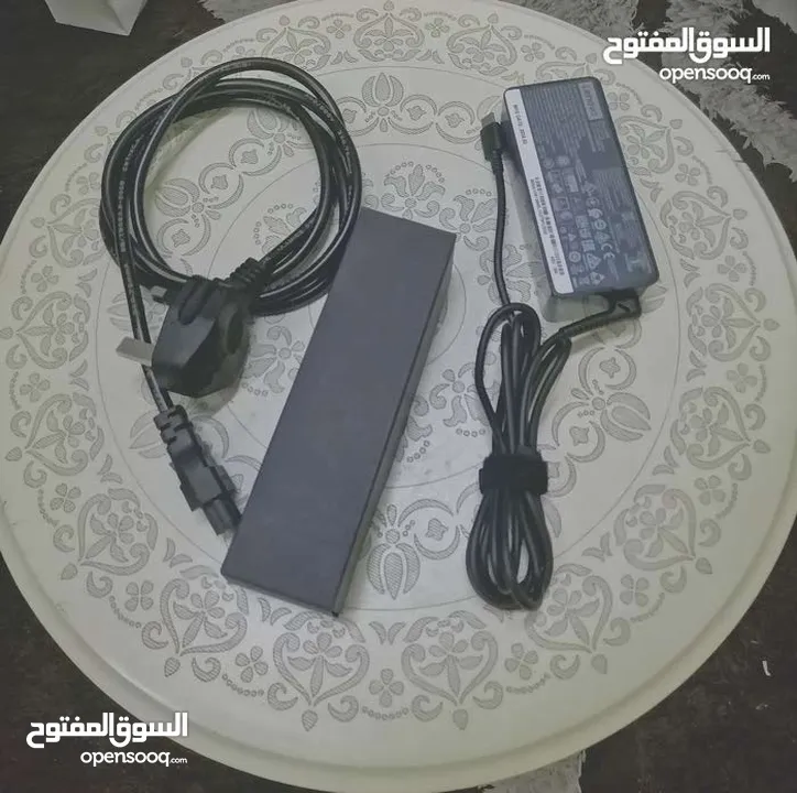 شاشة سمارت مع اشتراك سنه