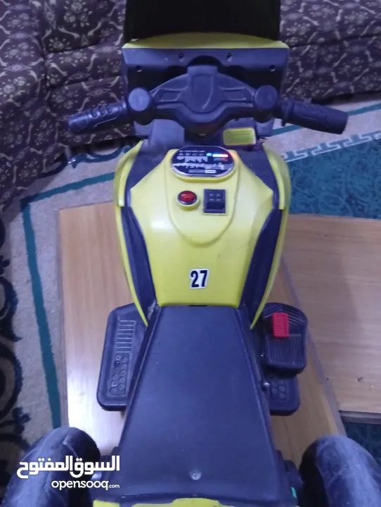 دراجة كهرباء شحن بحالة ممتازه شغالة 100/100 على الفحص