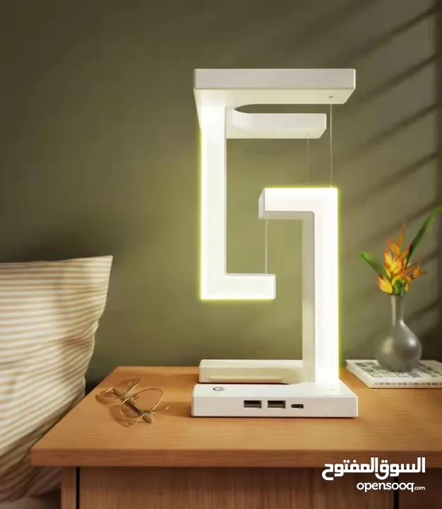 • "اهرب من زحمة الأسلاك! اباجورة وشاحن وايرلس، التصميم العصري اللي هيخلي مكتبك أو أوضتك شيك وأنت بتش