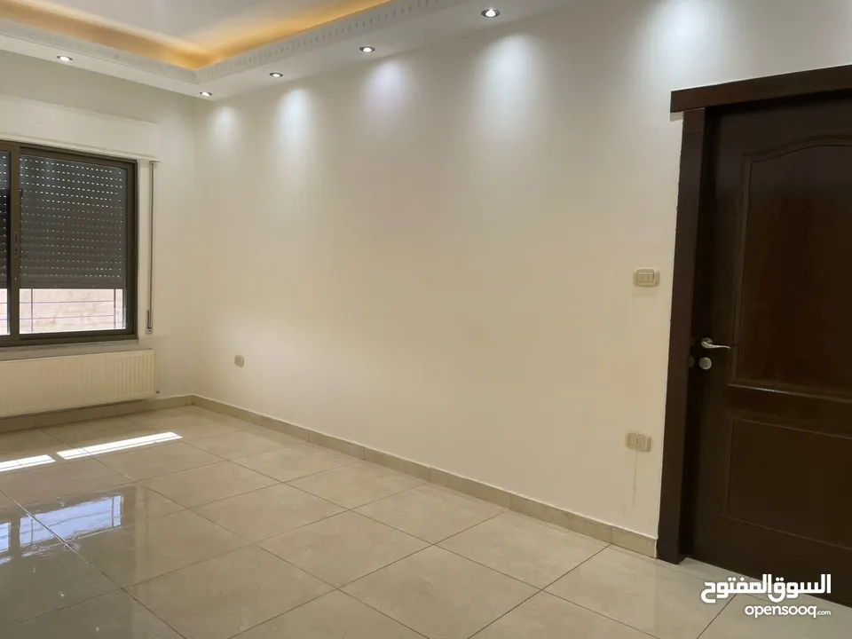 شقة فاخرة - حي الرونق/البيادر قرب النادي