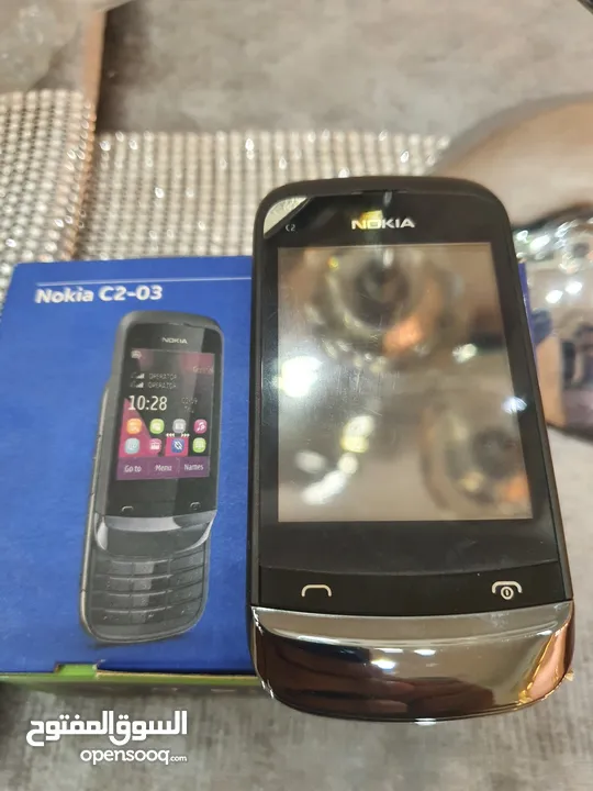 اجهزة مخزنة قديمة بالكرتونة لم تستخدم نهائيا مع كامل اغراضهم Samsung وNokia وmotorolla وغيرهم