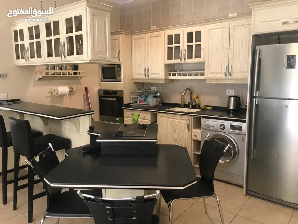 شقة مفروشة للإيجار  ( Property 43122 )-175083270