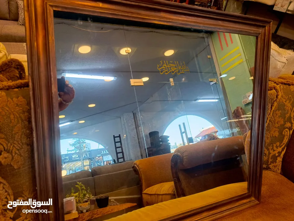 برواز مراي 90×80 خشب بحالة ممتازة