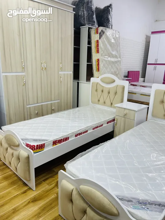 غرف نوم شغل محلي وخشب ساندوش مكونه من 7قطع فرشات طبيه ضغط