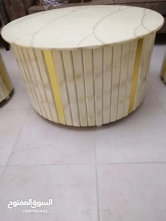 طاولات خشب