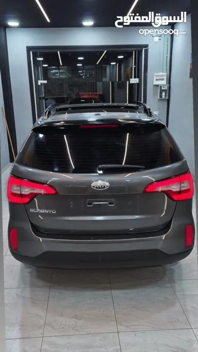 كيا سورينتو 2014بحاله الشركه بالكرتونة