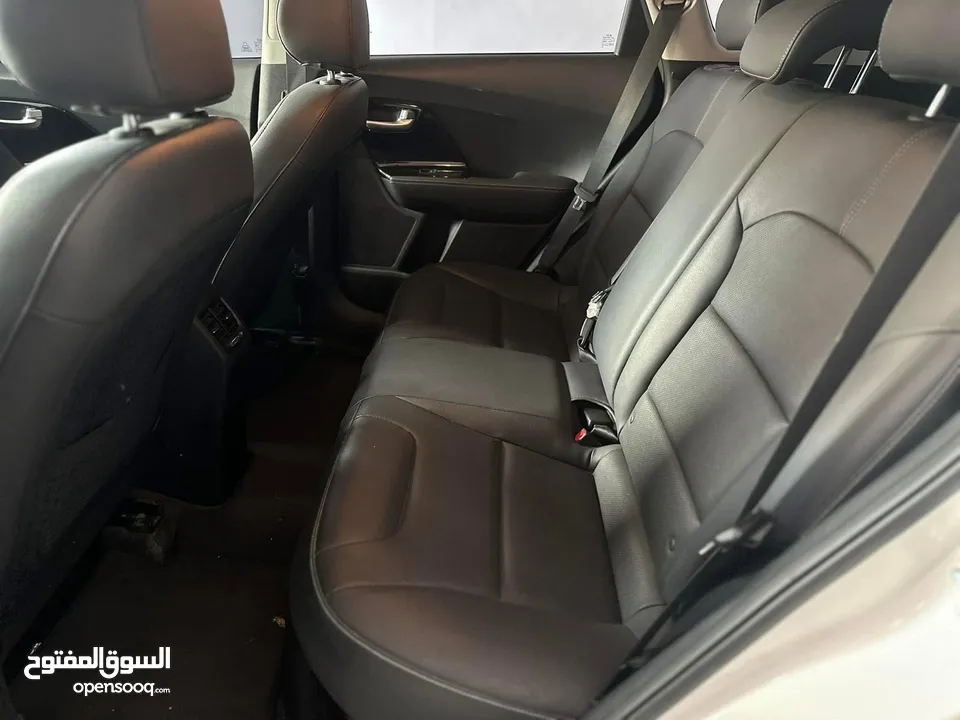 كيا نيرو هايبرد فل اضافات بالسعر المميز( ترخيص و تامين هدية)