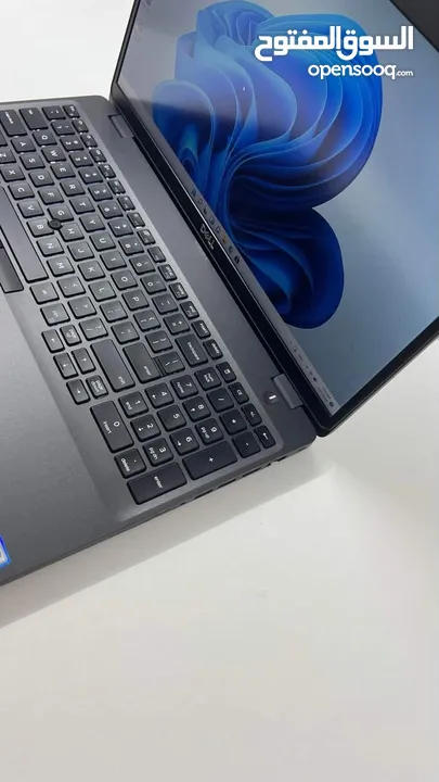 Dell Latitude Core i7-9th (معالج فئة H )شاشة لمس كرتين شاشة ومواصفات عالية جدا