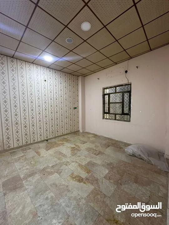 شقة مكتبية للايجار في منطقة حي صنعاء موقع ممتاز