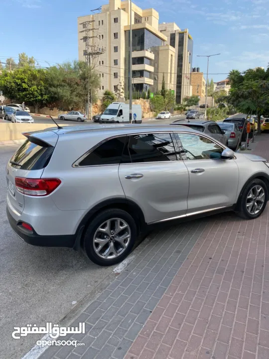 كيا سورينتو 2016 دفع رباعي 4*4 فل ما عدا الفتحة السعر 88,000