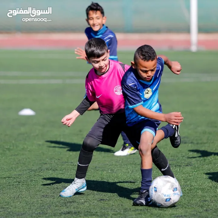 الإنضمام لأكاديمية كرة قدم في عمان