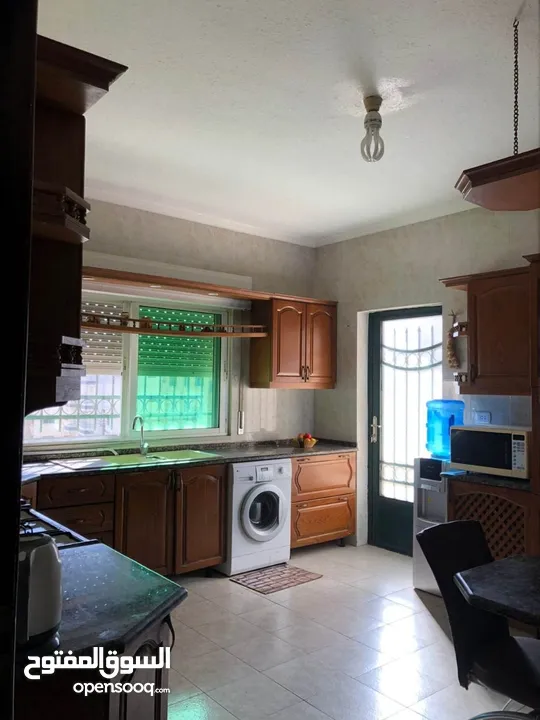 Furnished apartment for rentشقة مفروشة للإيجار في عمان منطقة.خلدا منطقة هادئة ومميزة جدا