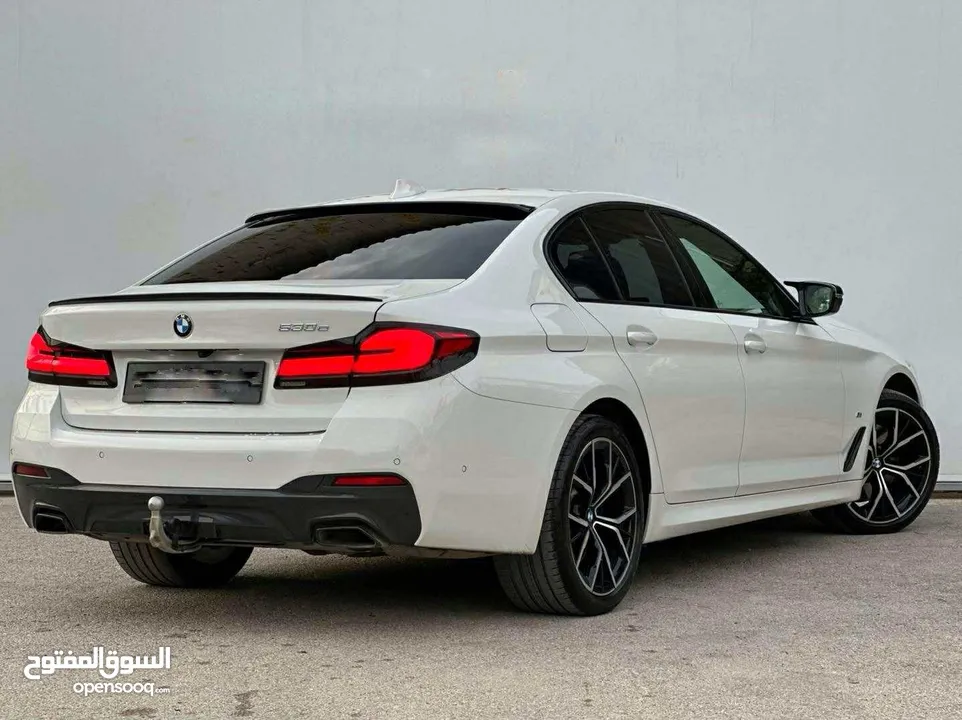 bmw 530e 2022 kit M plug in hybrid كاملة الاضافات بسعر مغري والدفع كاش فقط