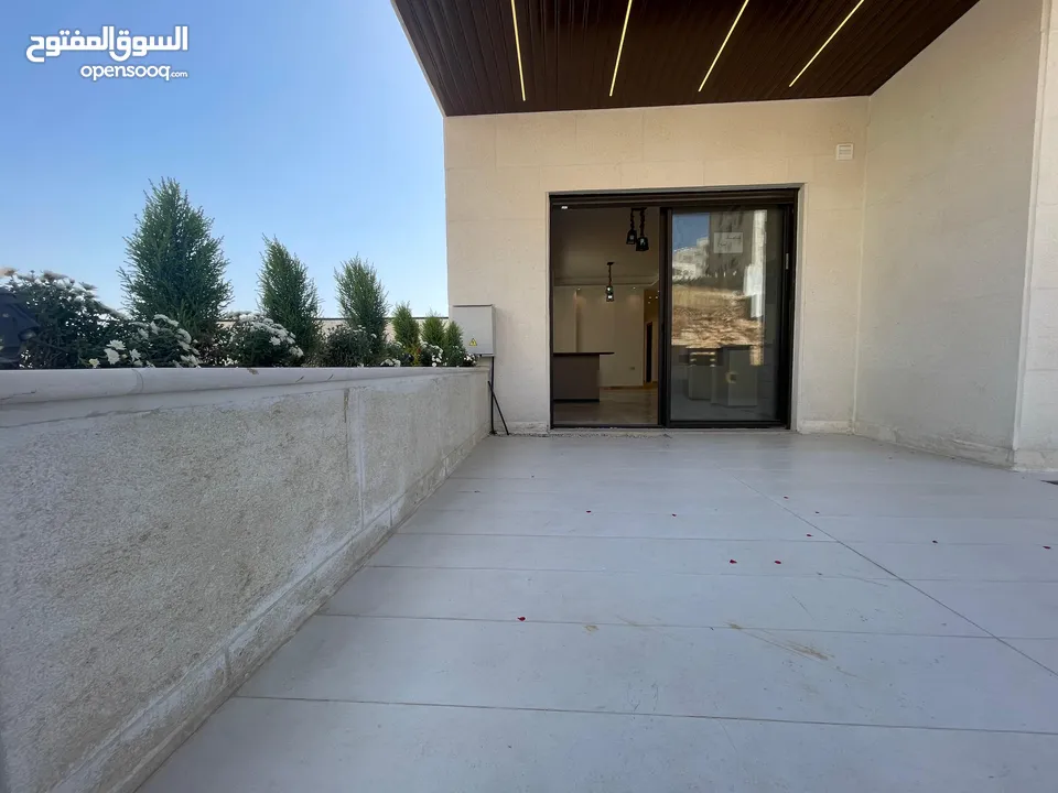 شقة غير مفروشة للإيجار في دير غبار  ( Property 39136 ) سنوي فقط