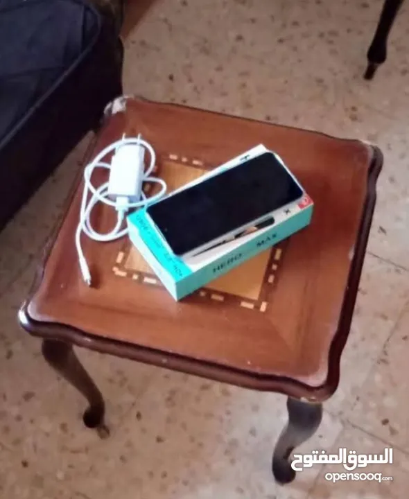 تلفون للبيع او للبدل على كمبيوتر