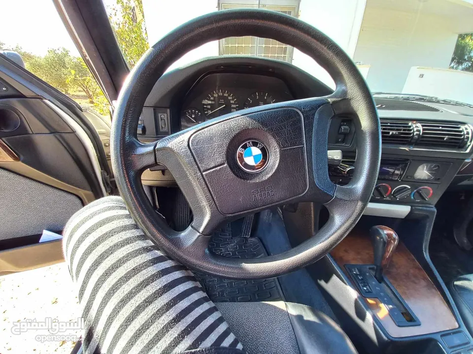 BMW 520 E34  بي ام دبيلو 520