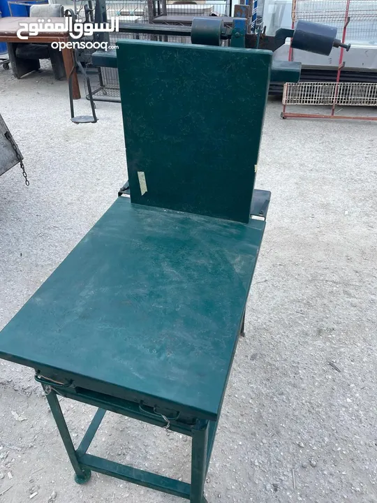 قبان حديد مع القاعدة وزن 330 كيلو بحالة ممتازة ميزان حديد