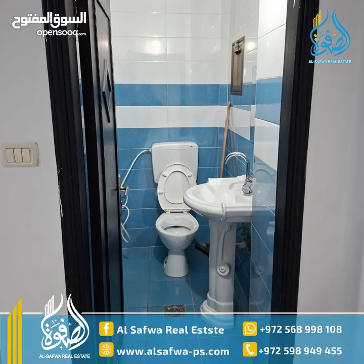 شقه مميزة جدا بمساحه واسعه مناسبة للعائلات عين مصباح قرب سوبر ماركت بيروت