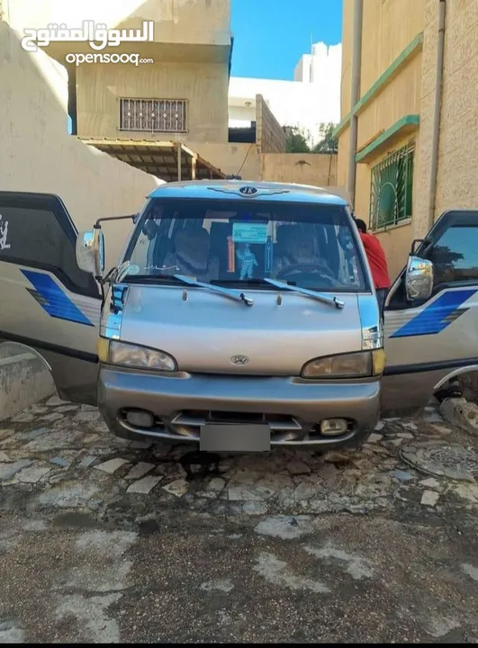 باص h100 للبيع موديل 2001