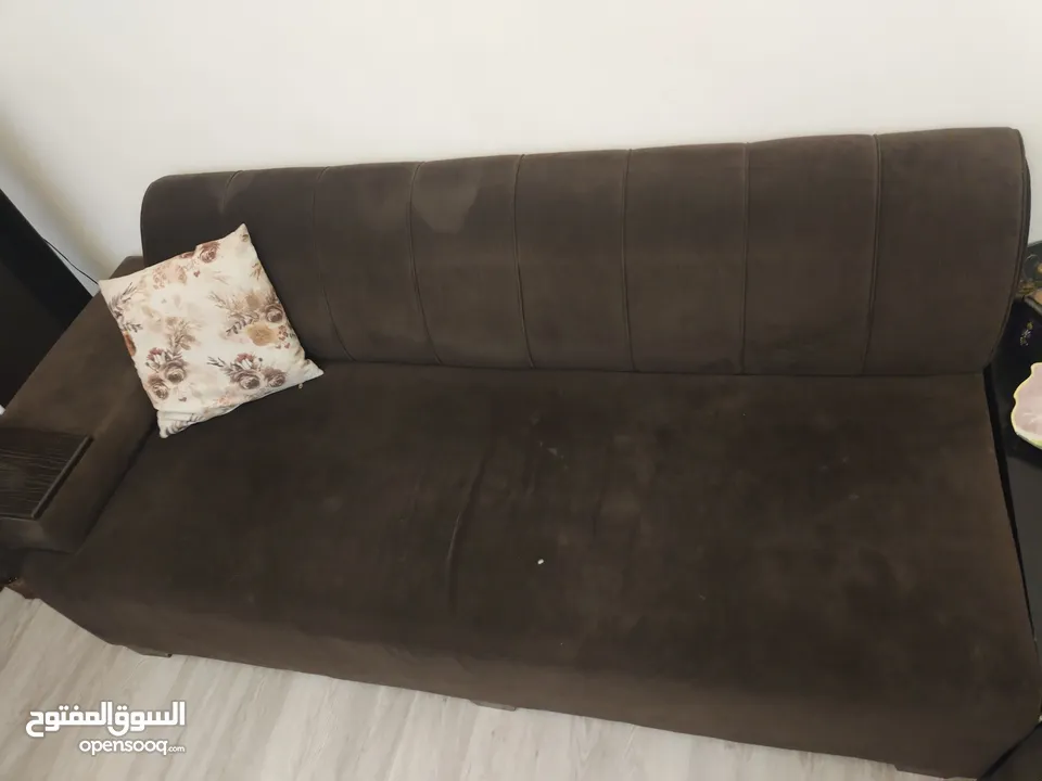 كنب لون بني للبيع