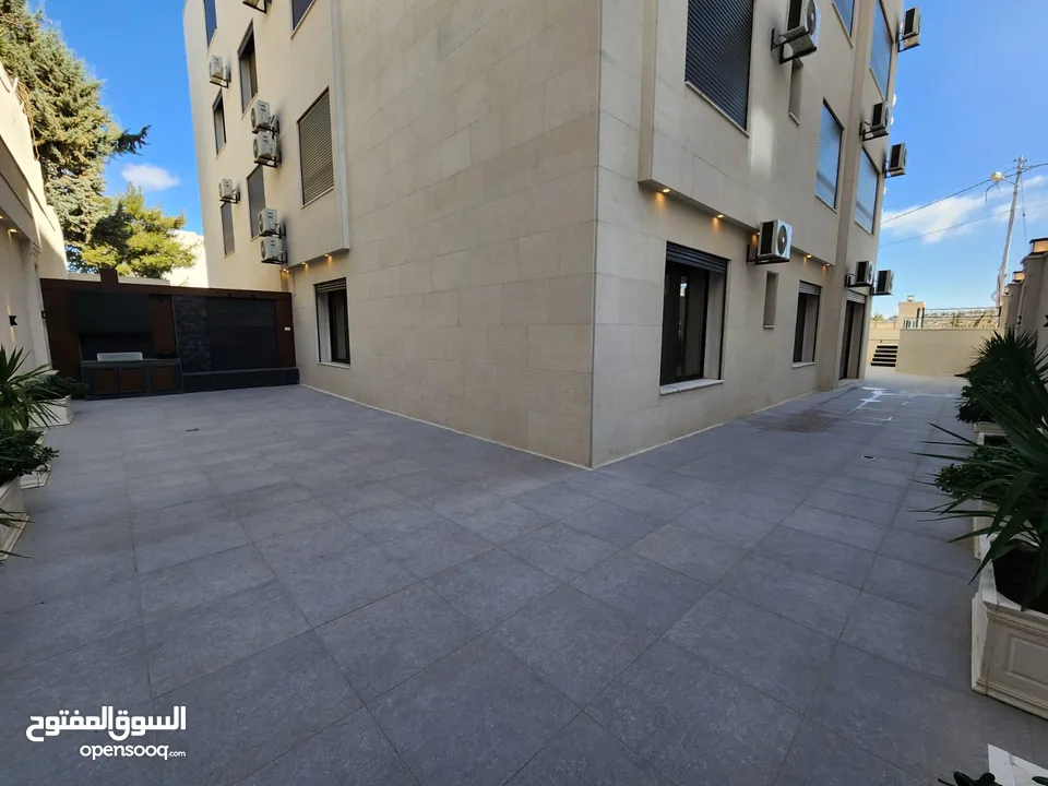 شقة ارضية للبيع في منطقة الصنوبر - ref : 14432