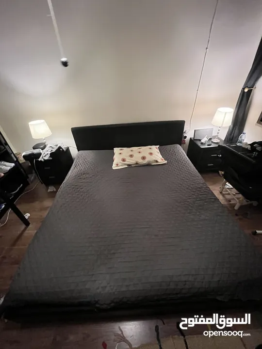 King size bed with mattress
