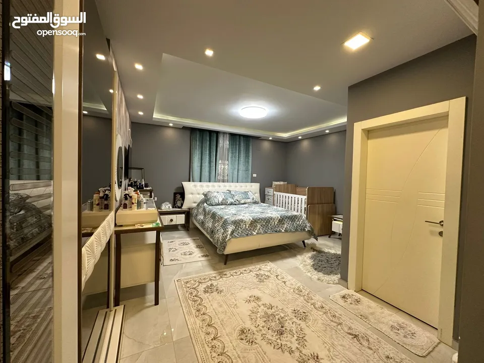 شقه قدس للبيع بسبب السفر