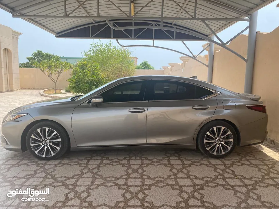 لكزس ES 350 قمة الفخامة والنظافة LEXUS ES350 LUXURY Very Clean